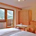 Bed & Breakfast Haus Waldheim 3*