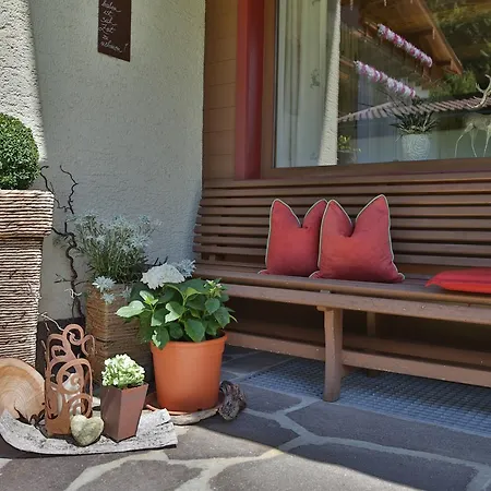 Haus Waldheim Bed & Breakfast 3*