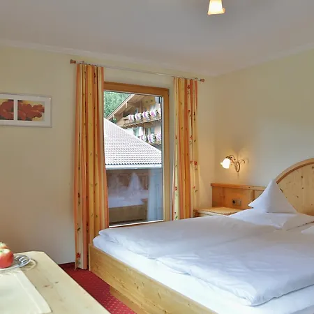 Haus Waldheim Bed & Breakfast