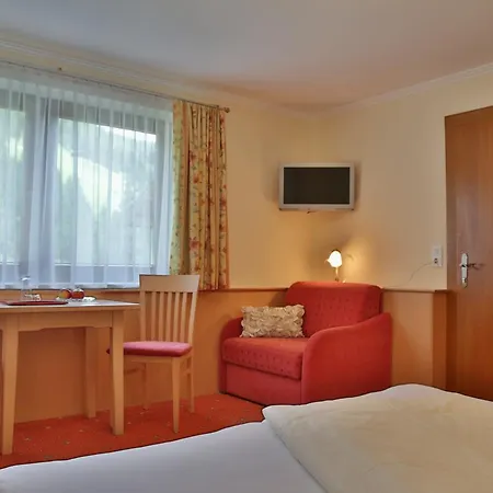 Bed & Breakfast Haus Waldheim 3*