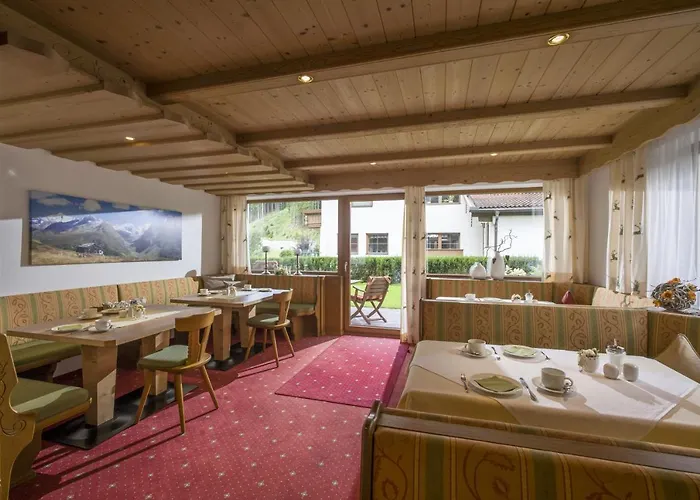 Haus Waldheim Bed and Breakfast Tux