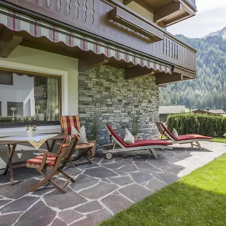 Haus Waldheim Bed & Breakfast 3*