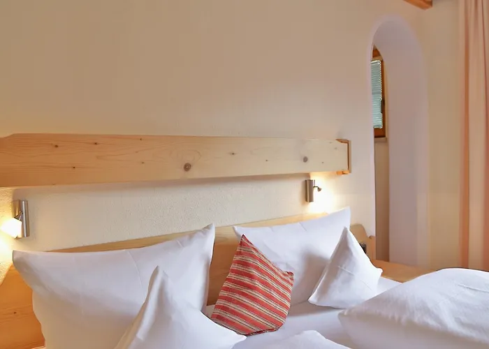 Haus Waldheim Bed & Breakfast